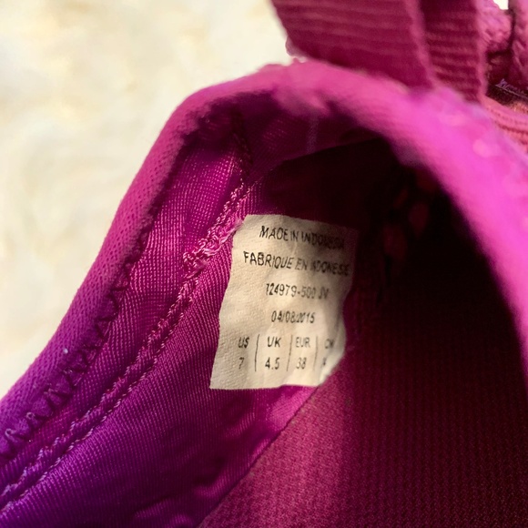 Nike | Magenta Juvenate - Picture 7 of 7